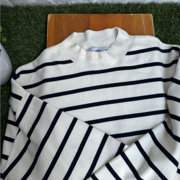 MANGO
Women's Perkins Neck Stripe-Print Sweater size: L NWOT - Picture 10 of 12